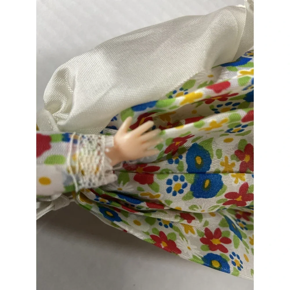 Blue Bonnet‎ American Heritage Doll Bride Next Door 8